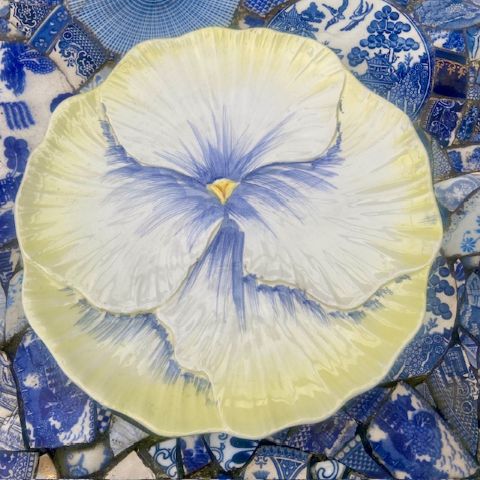 Italian Majolica Pansy Plate 21cm