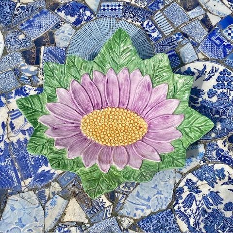 Italian Majolica Daisy Plate