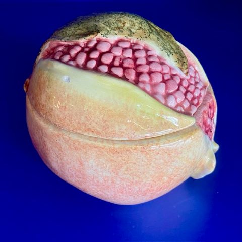 Italian Majolica Lidded Box Pomegranate